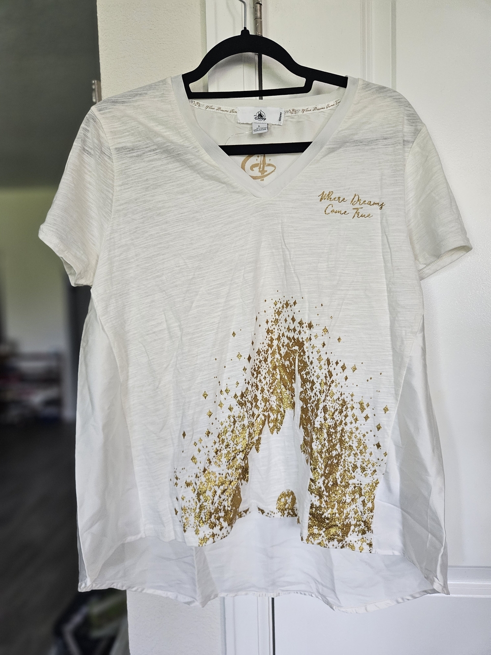 Disney White Short Sleeve V-Neck Tee with Gold Castle Foil Nwot